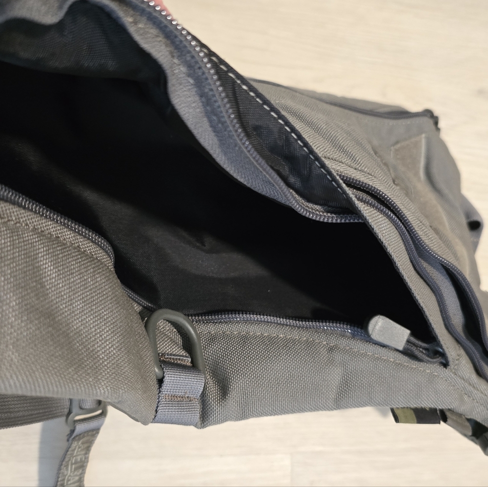 Camelback Pack Needs Bladder - image 4